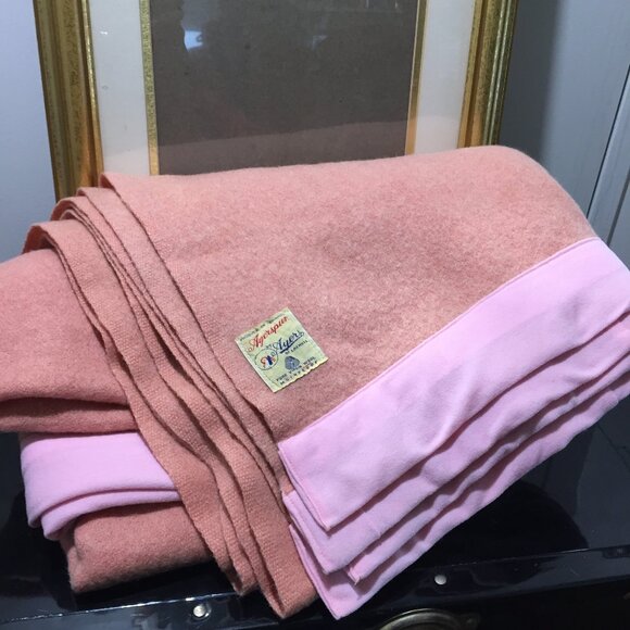 VINTAGE AYERSPUN by AYERS WOOL DOUBLE SIZE BLANKETS - Picture 5 of 7